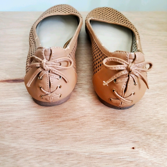 J.Crew Beige Flats Size 8 - Picture 4 of 6